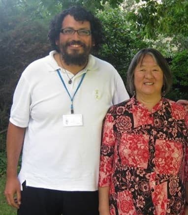 Con la Maestra Phyllis Lei Furumoto en un encuentro con Maestros de Reiki. Santiago, 2012.